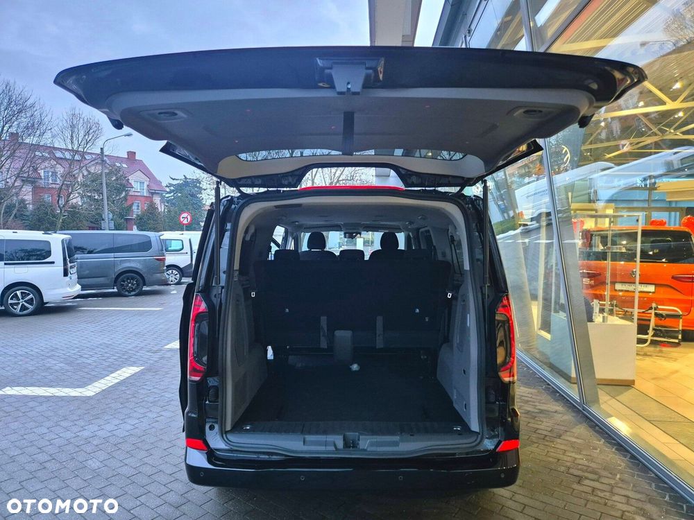 Volkswagen Nowa Caravelle Caravelle Style silnik: 2,0 l TDI 170 KM / skrzynia biegów: 8-biegowa automatyczna rozstaw osi: 3500 mm - 17