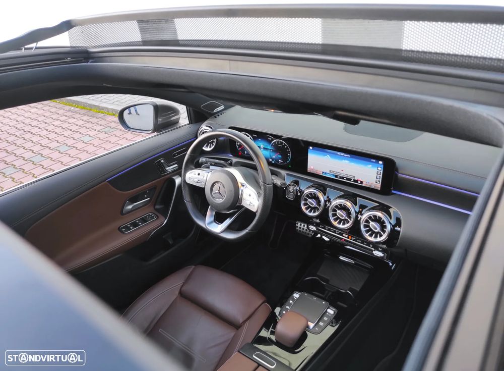 Mercedes-Benz A 250 e AMG Line - 22