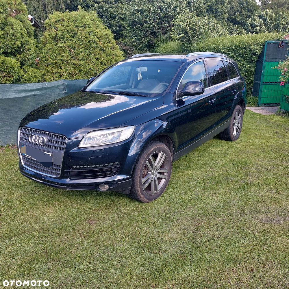 Audi Q7 - 1