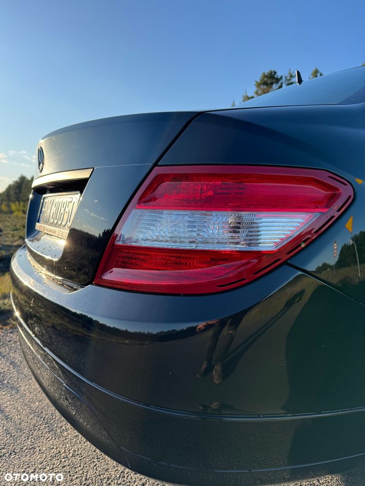 Mercedes-Benz Klasa C 180 Kompressor BlueEFFICIENCY - 9