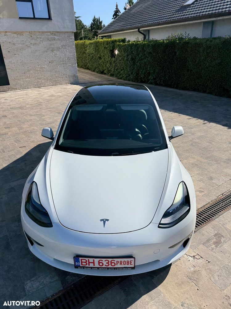 Tesla Model 3 - 3