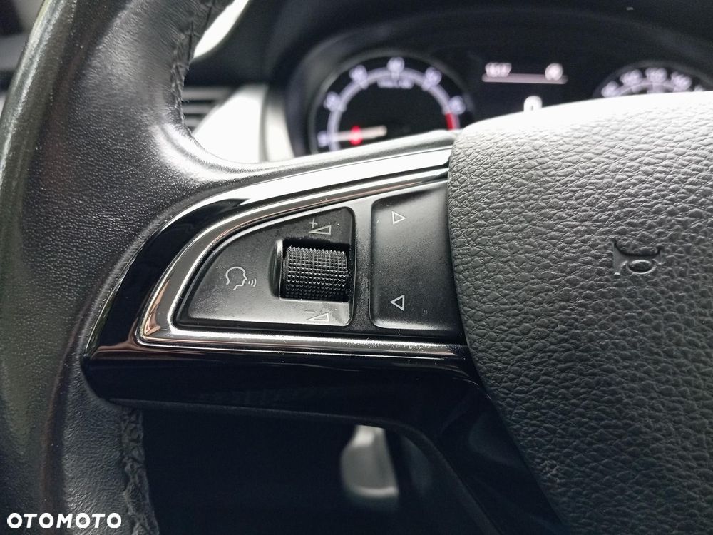 Skoda RAPID 1.0 TSI Ambition - 15
