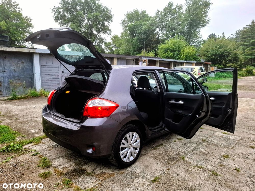 Toyota Auris - 25