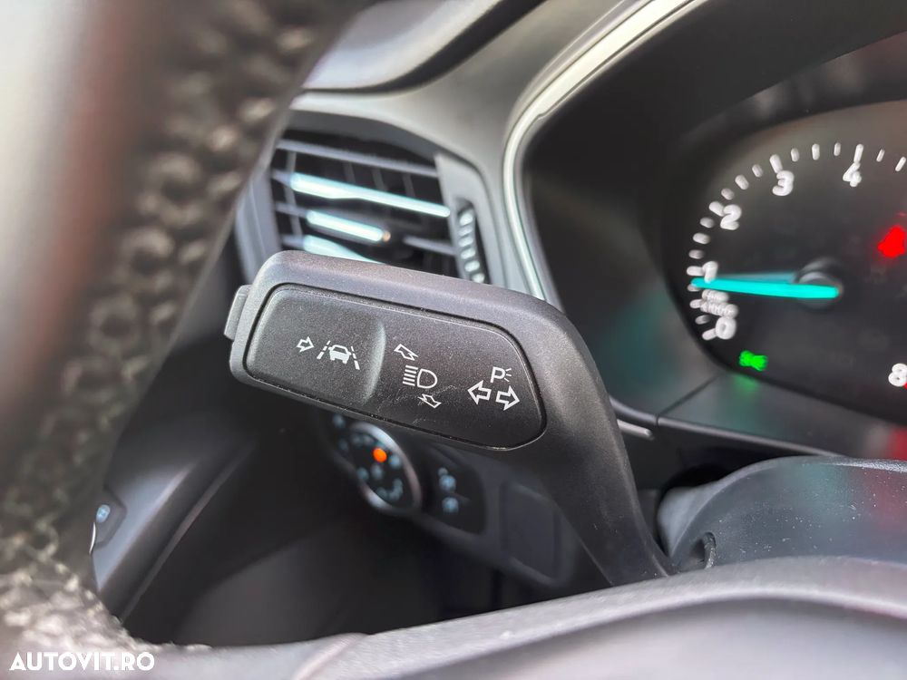 Ford Focus 1.0 EcoBoost MHEV Titanium - 14