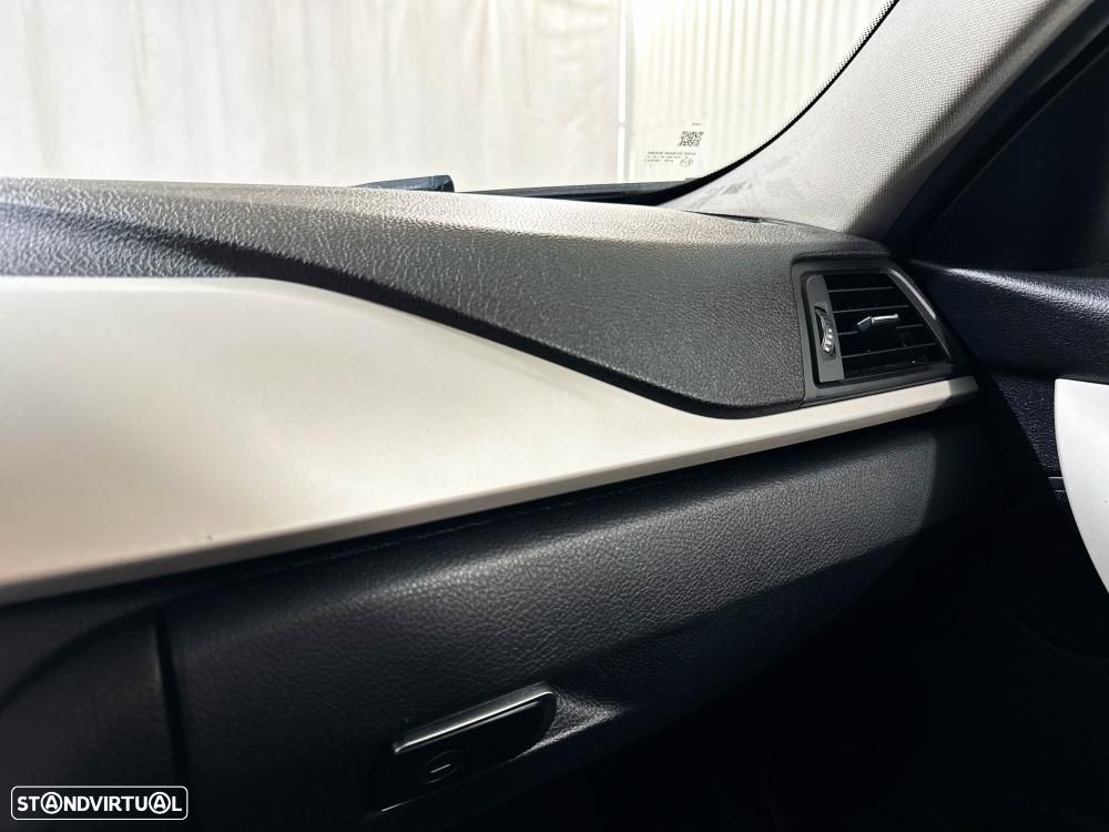 BMW 318 d Line Sport Shadow Auto - 29