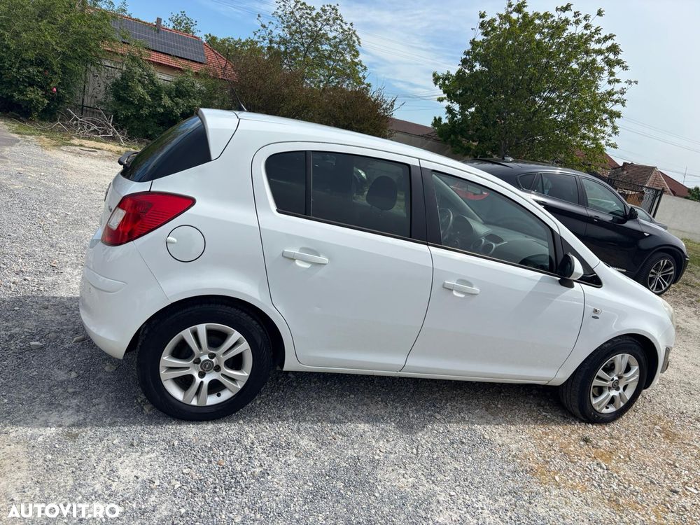 Opel Corsa Standard - 4