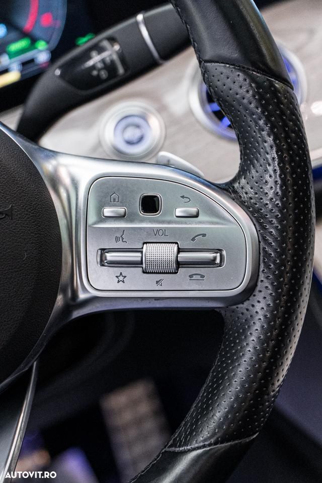 Mercedes-Benz E 300 Coupe Aut. - 32