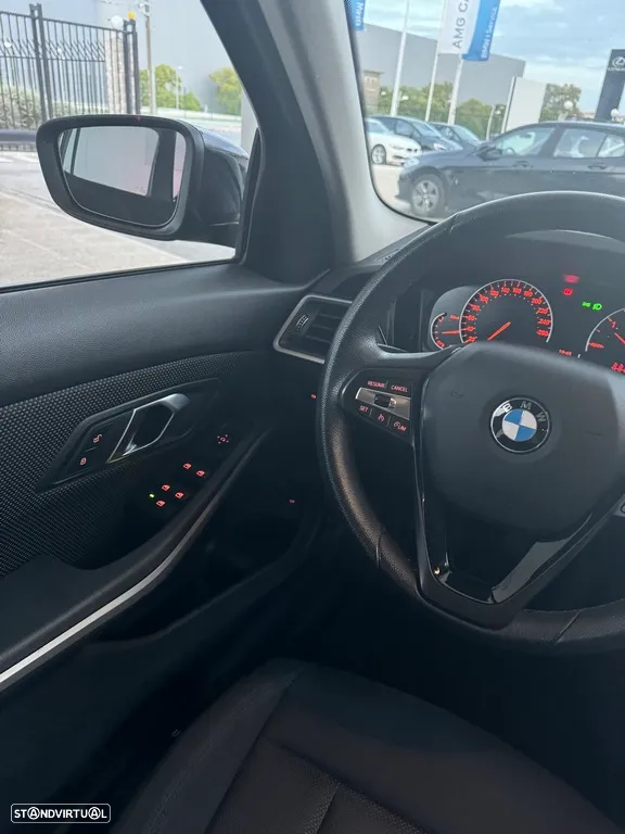 BMW 318 d Touring Line Sport - 11
