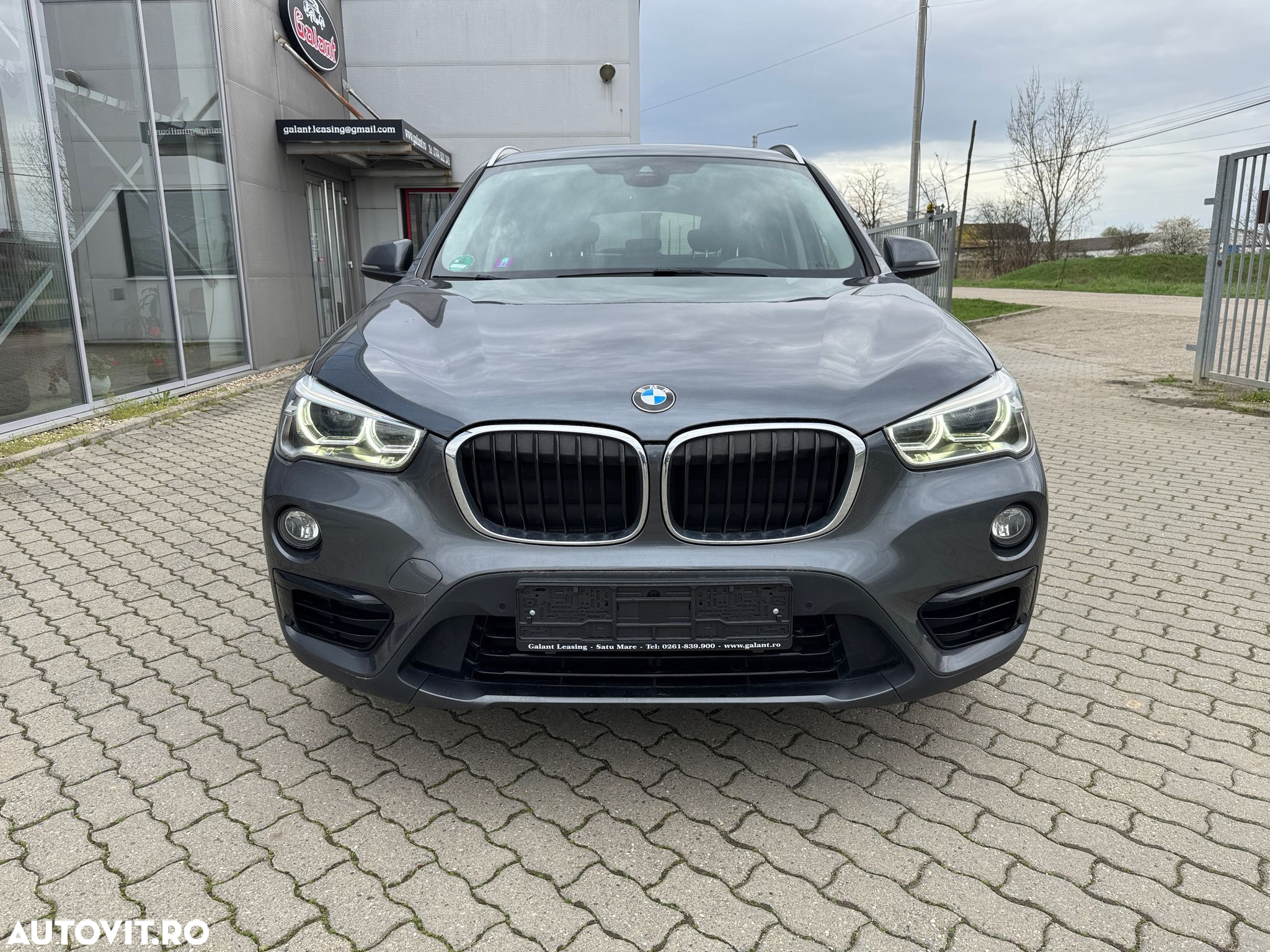 BMW X1 xDrive18d Aut. Sport Line - 2