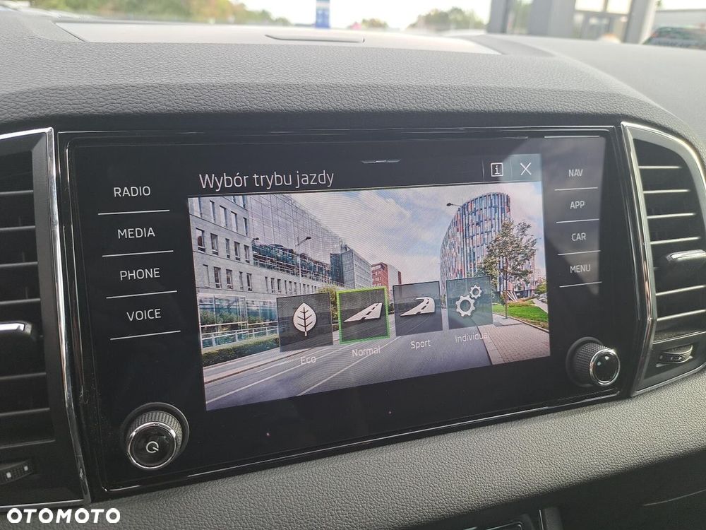 Skoda Karoq 1.5 TSI ACT 4x2 Style DSG - 22