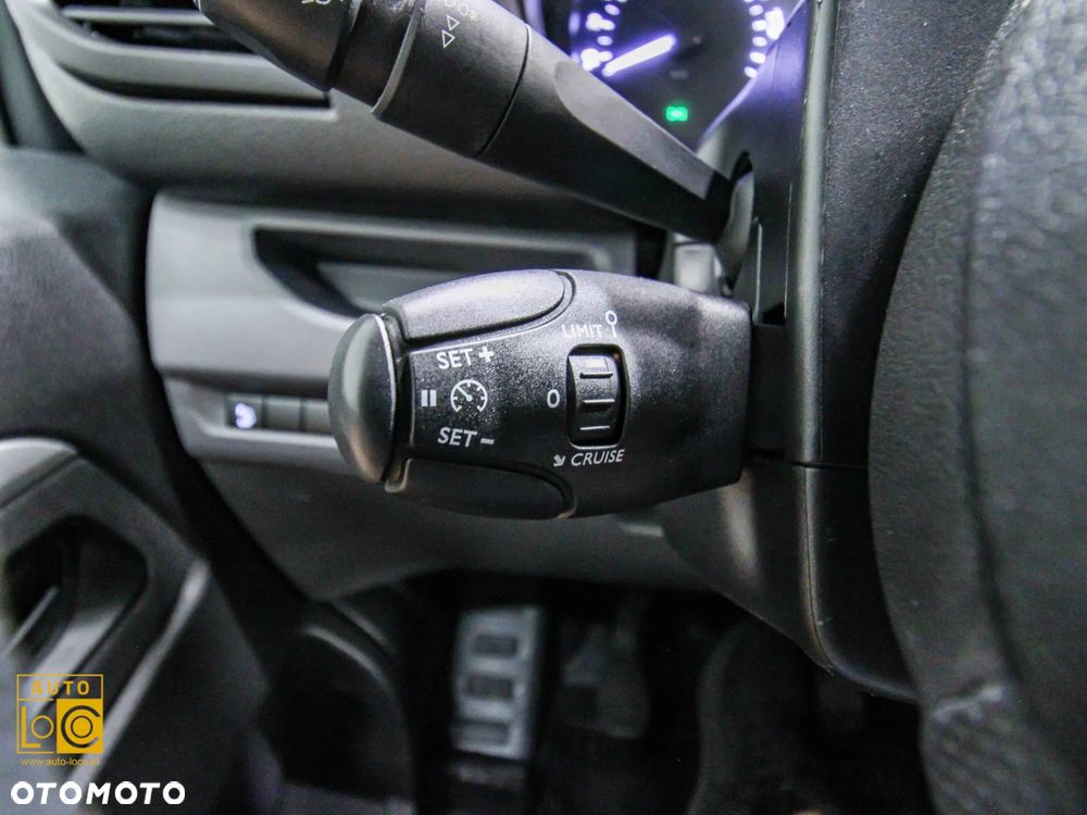 Toyota PROACE BRYGADÓWKA 6 OSÓB - 23