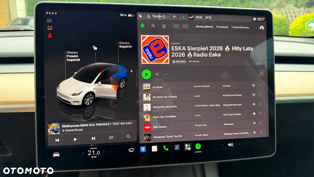Tesla Model Y Long Range AWD - 25