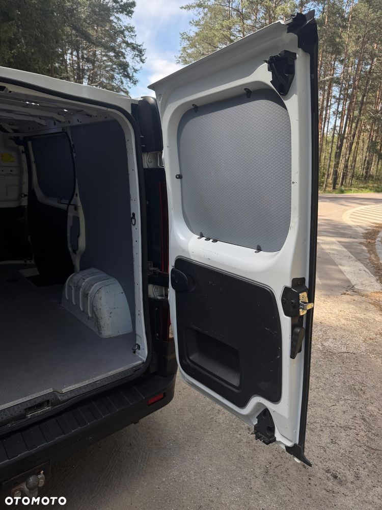Renault Trafic - 12