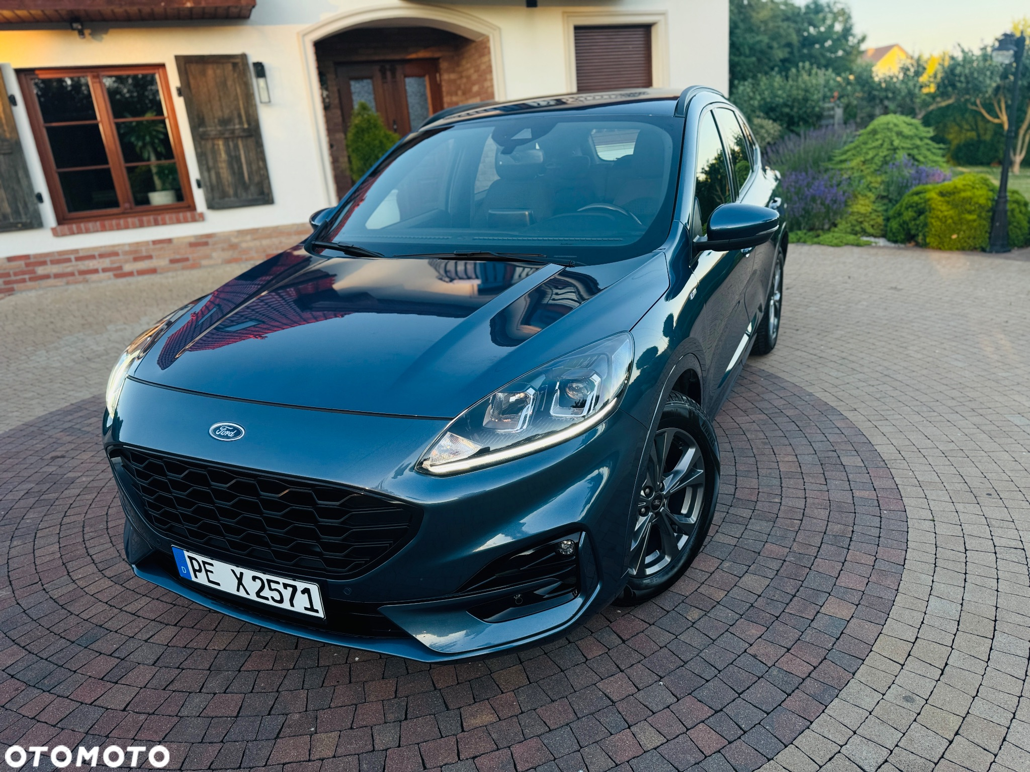 Ford Kuga 2.0 EcoBlue mHEV FWD ST-Line - 32
