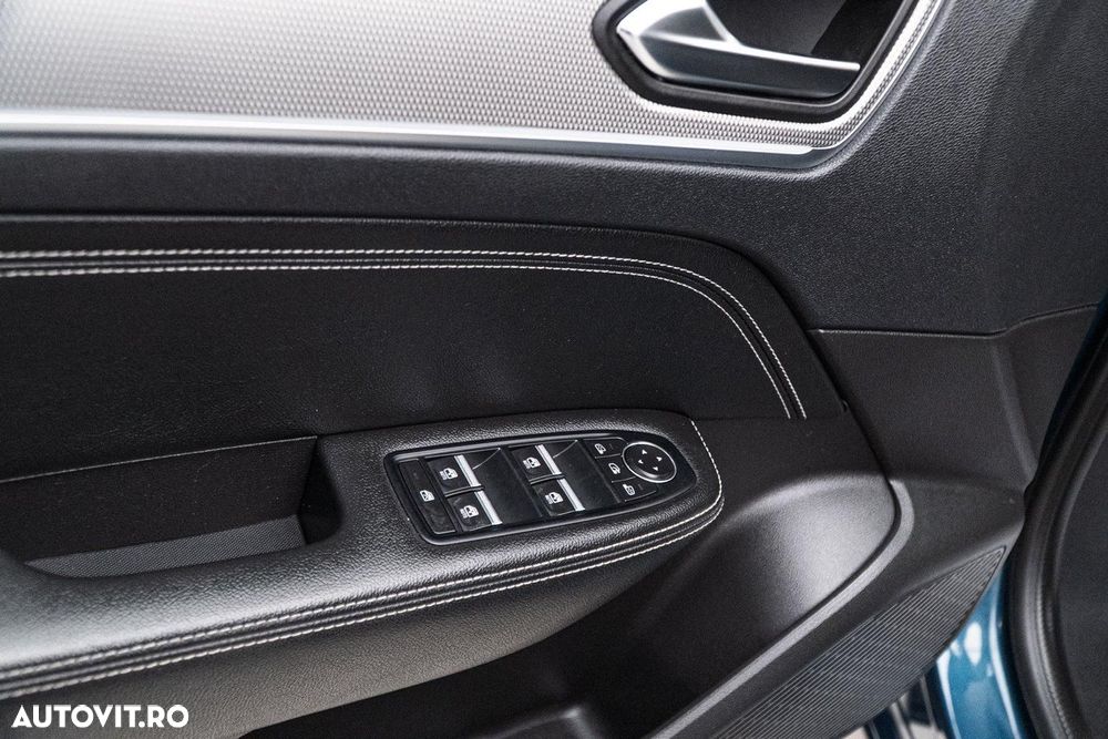 Renault Arkana E-TECH 145 Evolution - 31