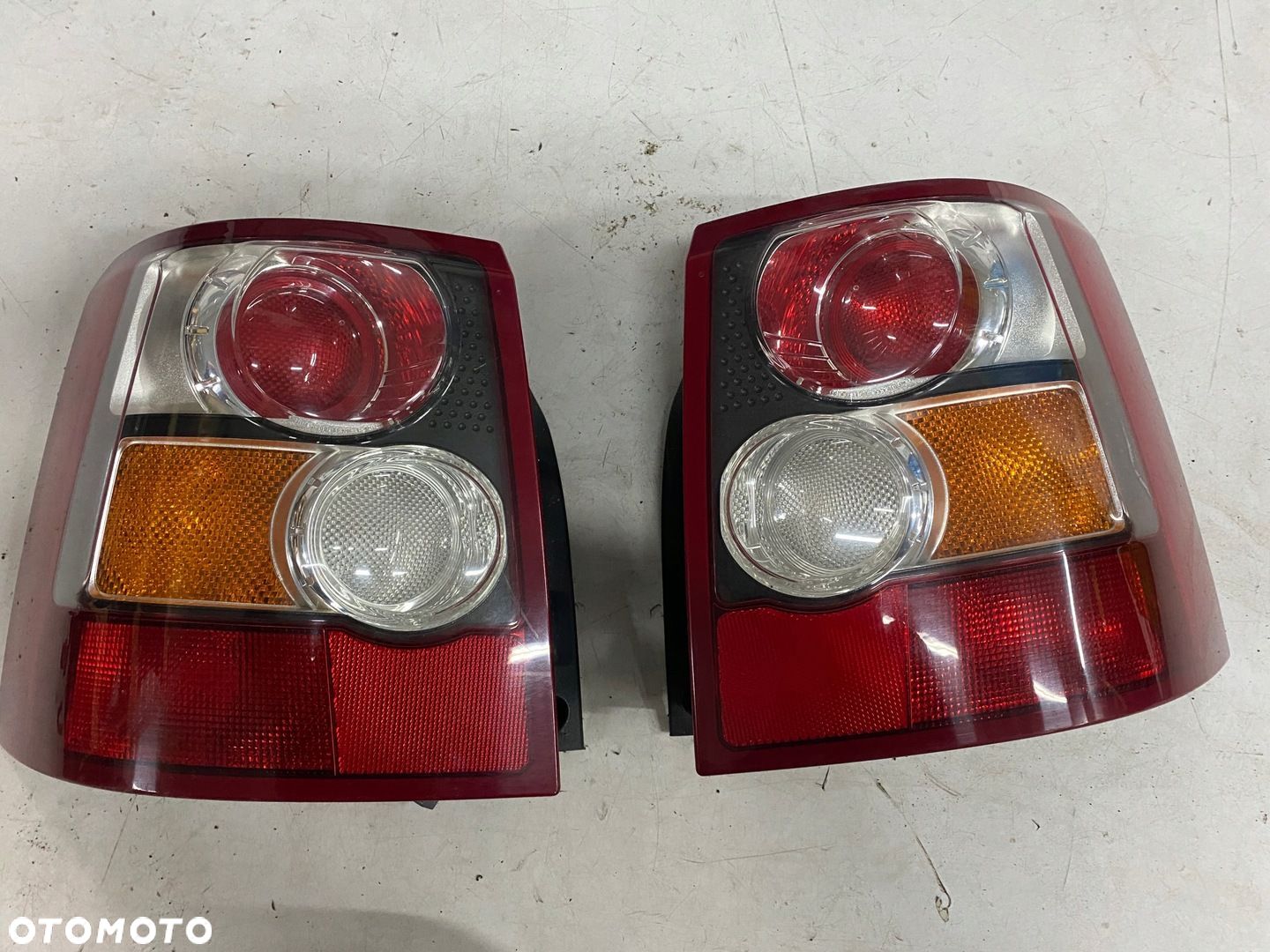 Lampy Tylne L lub P Land Rover L320 05- - 1