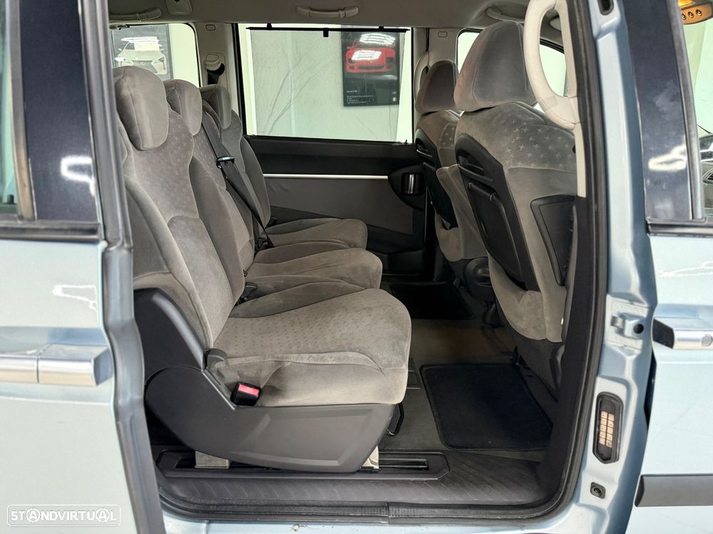 Peugeot 807 HDi 130 Tendance - 21