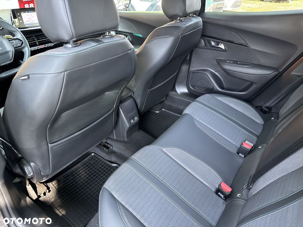 Peugeot 2008 1.2 PureTech Allure Pack S&S EAT8 - 16