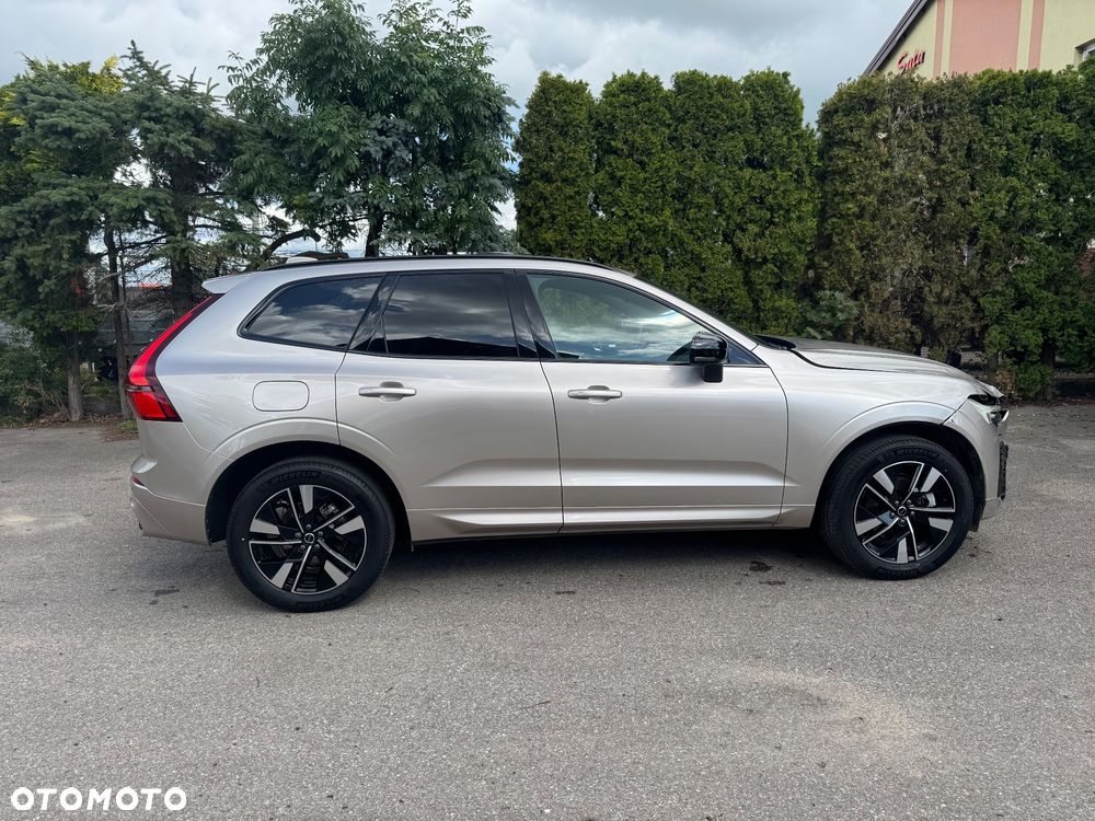 Volvo XC 60 B5 B AWD Plus Black Edition - 5