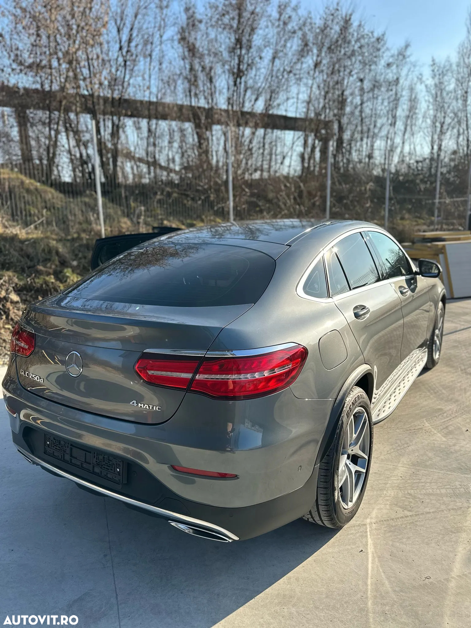Mercedes-Benz GLC Coupe 250 d 4Matic 9G-TRONIC AMG Line - 2