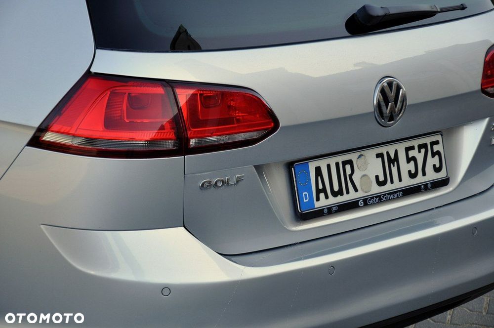 Volkswagen Golf - 16