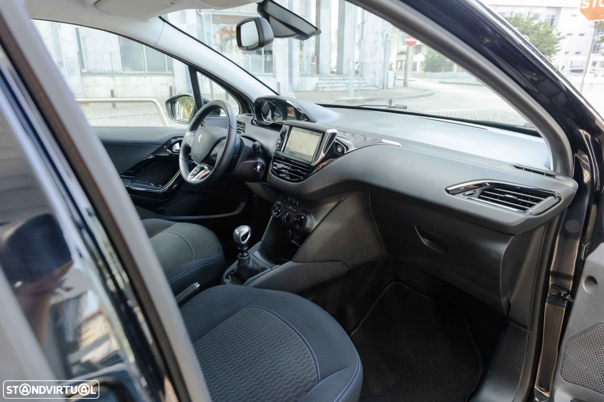 Peugeot 208 1.5 BlueHDi Signature - 20