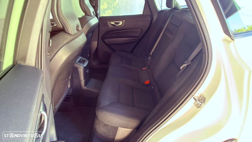 Volvo XC 60 2.0 T6 PHEV Inscription Expression AWD - 12