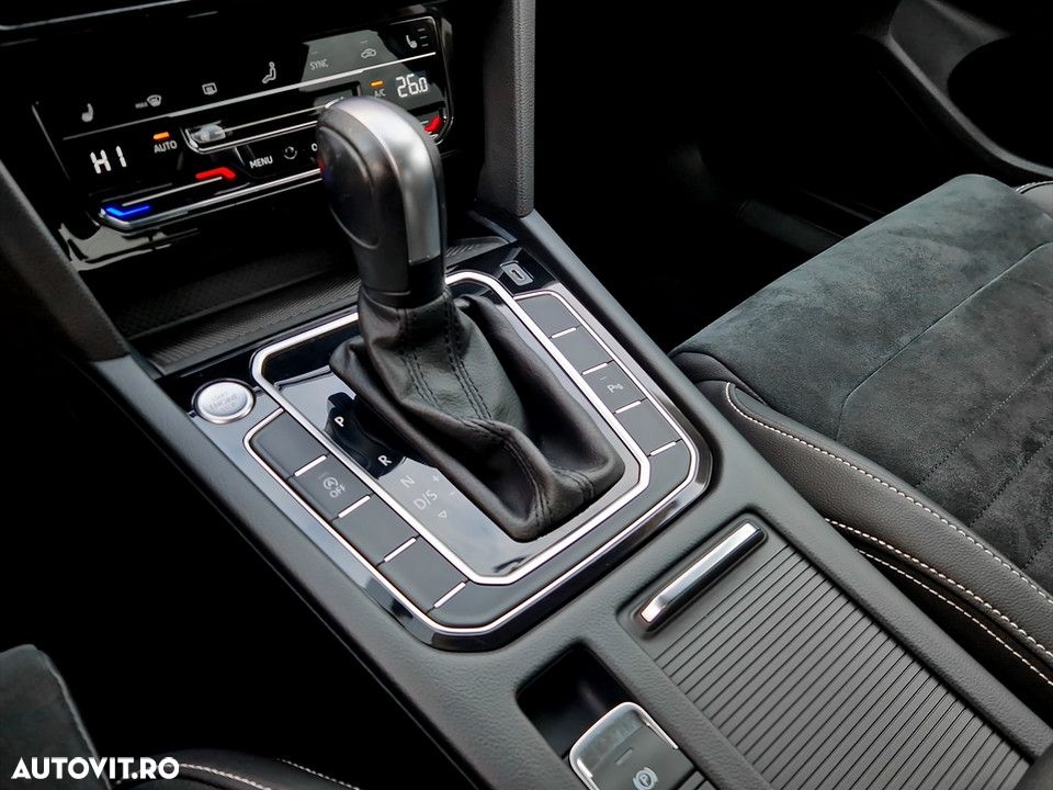 Volkswagen Passat 2.0 TDI DSG Highline - 18