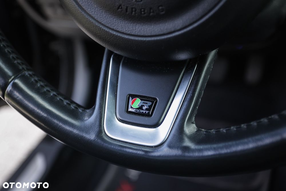 Jaguar XE 20d R-Sport - 31