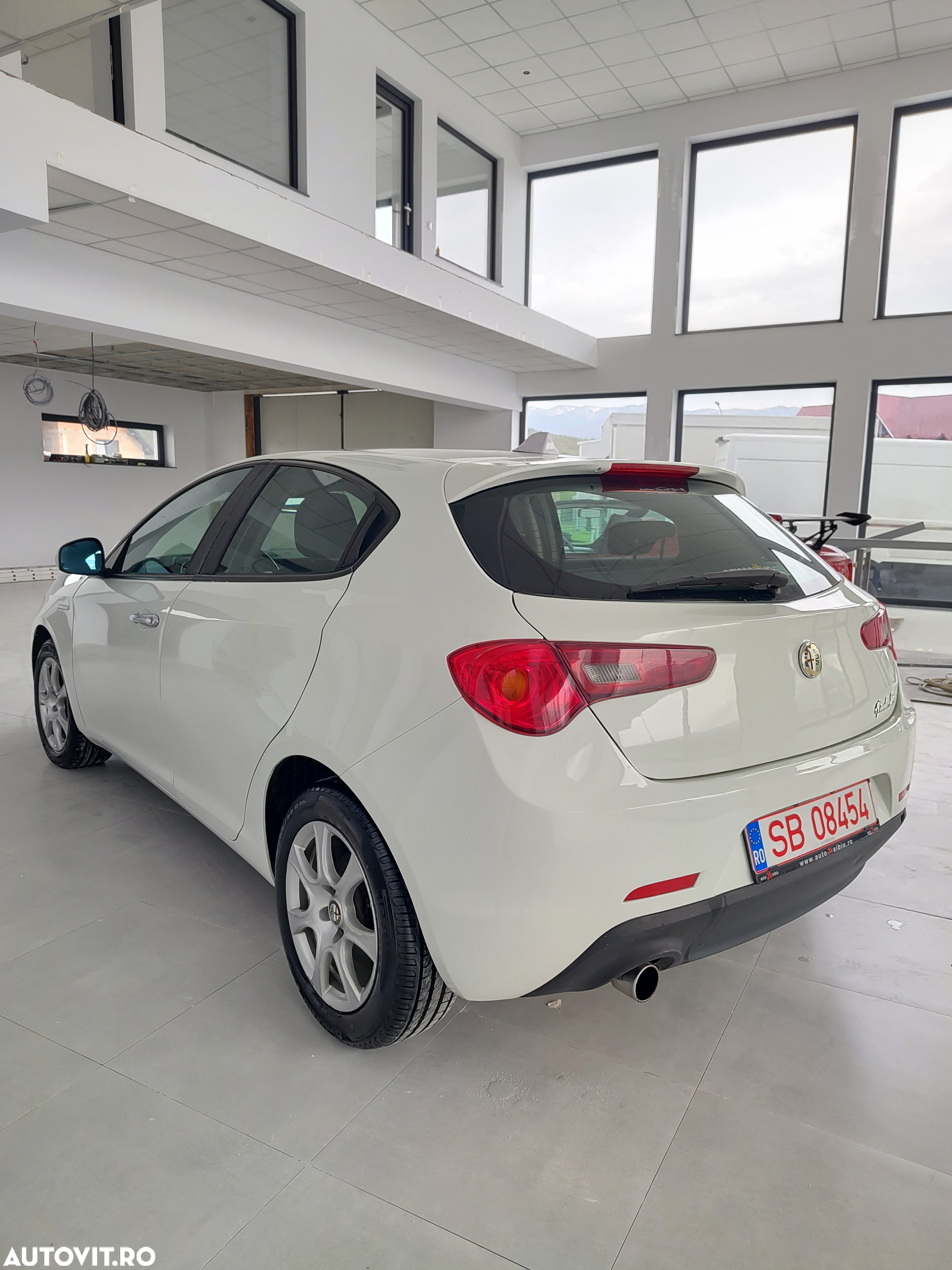 Alfa Romeo Giulietta 1.6 JTDM 16V - 4