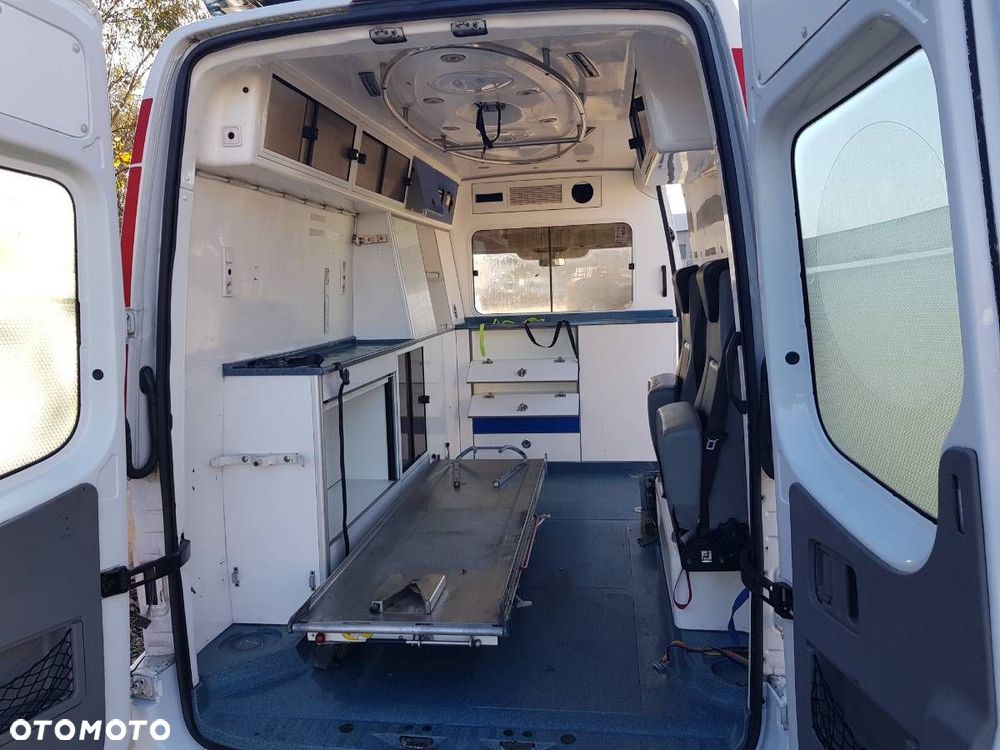 ZABUDOWA KARETKA AMBULANS  MERCEDES-BENZ SPRINTER 3-t Skrzynia (B906) 2006 - 2022 216 CDI (906.611, - 2