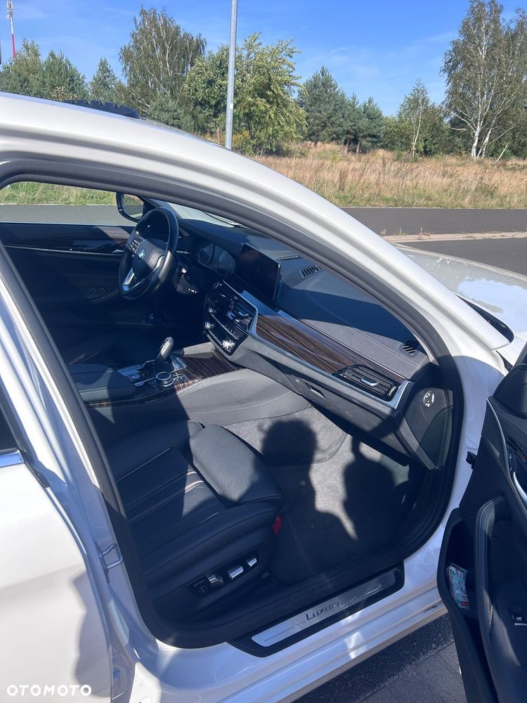 BMW Seria 5 520d xDrive MHEV Luxury Line - 14