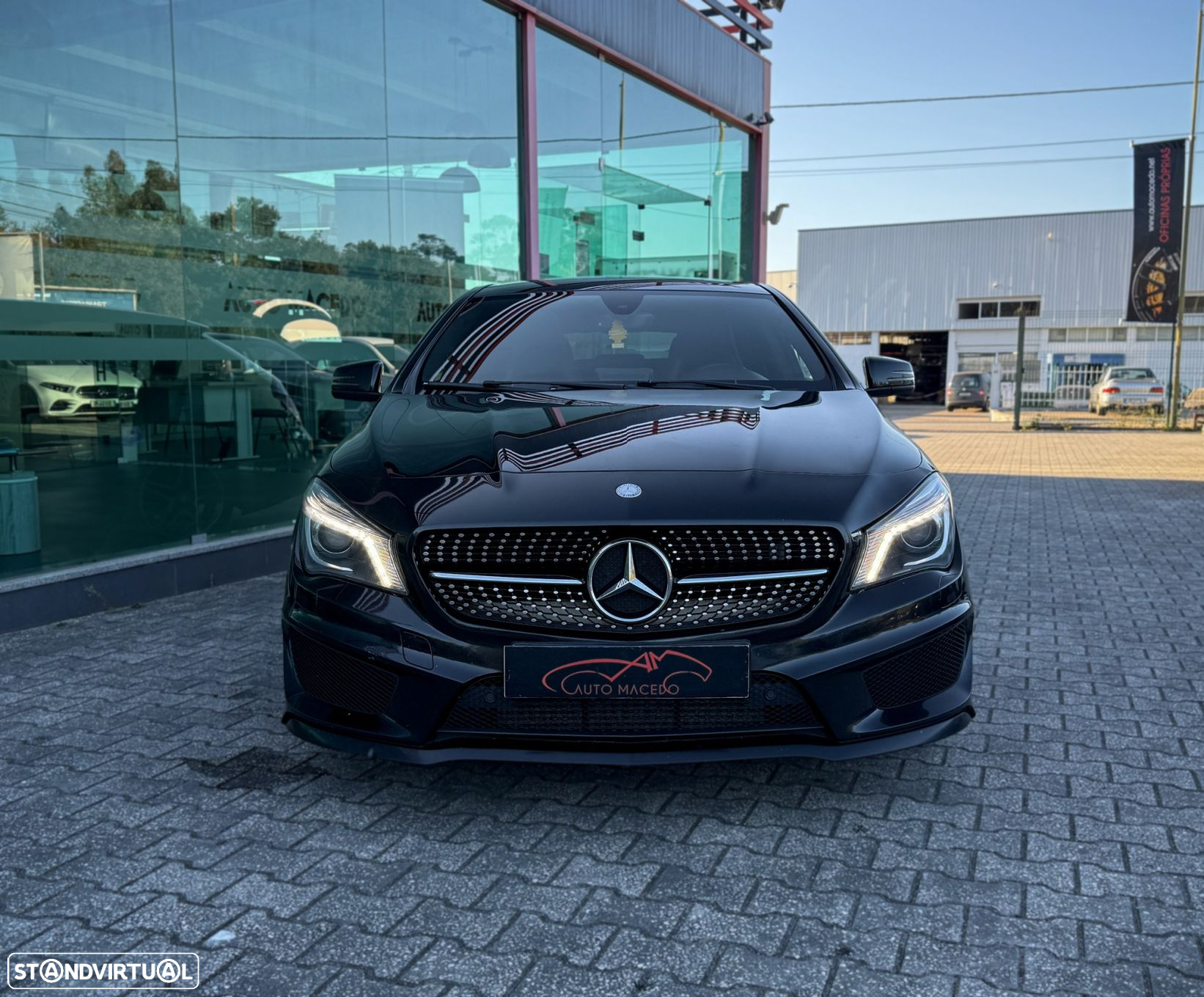 Mercedes-Benz CLA 200 d Shooting Brake AMG Line - 2