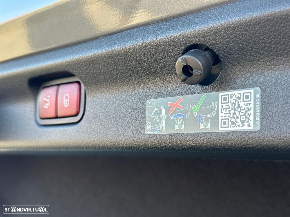 Mercedes-Benz EQE - 39