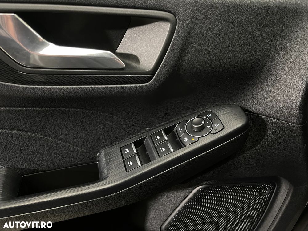 Ford Kuga 2.5 Duratec FHEV ST-LINE - 20