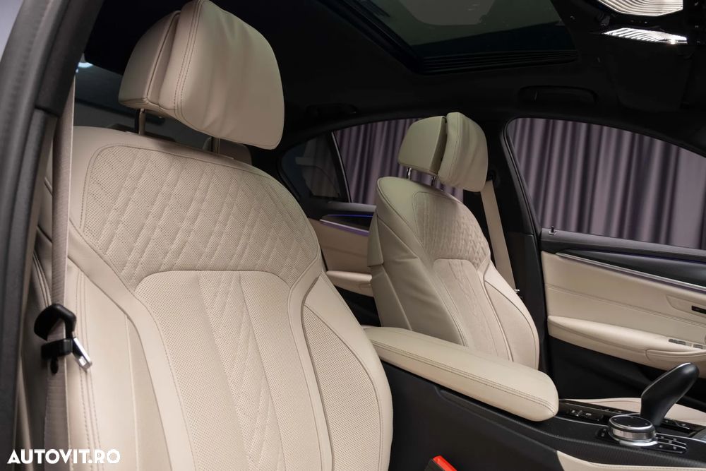 BMW Seria 5 545e xDrive Aut. M Sport Edition - 39
