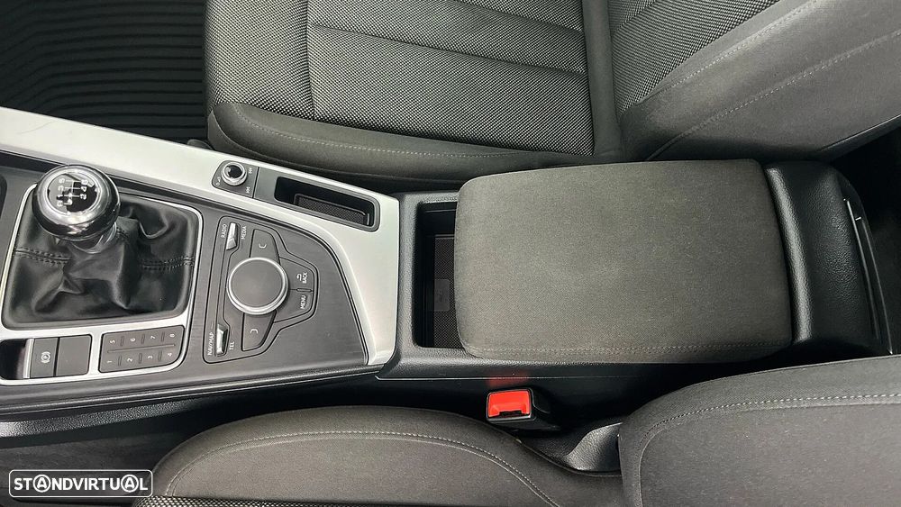 Audi A4 Avant 2.0 TDI Advance - 42