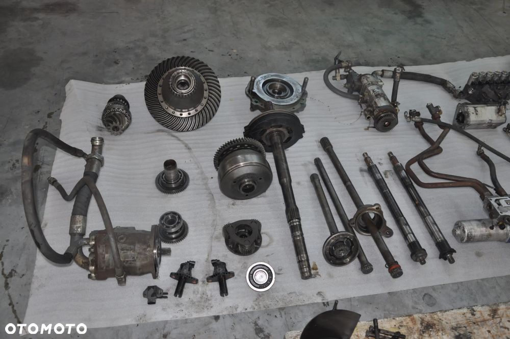 Wom koło talerzowe pompa rozdzielacz Massey Ferguson 7480 - 3