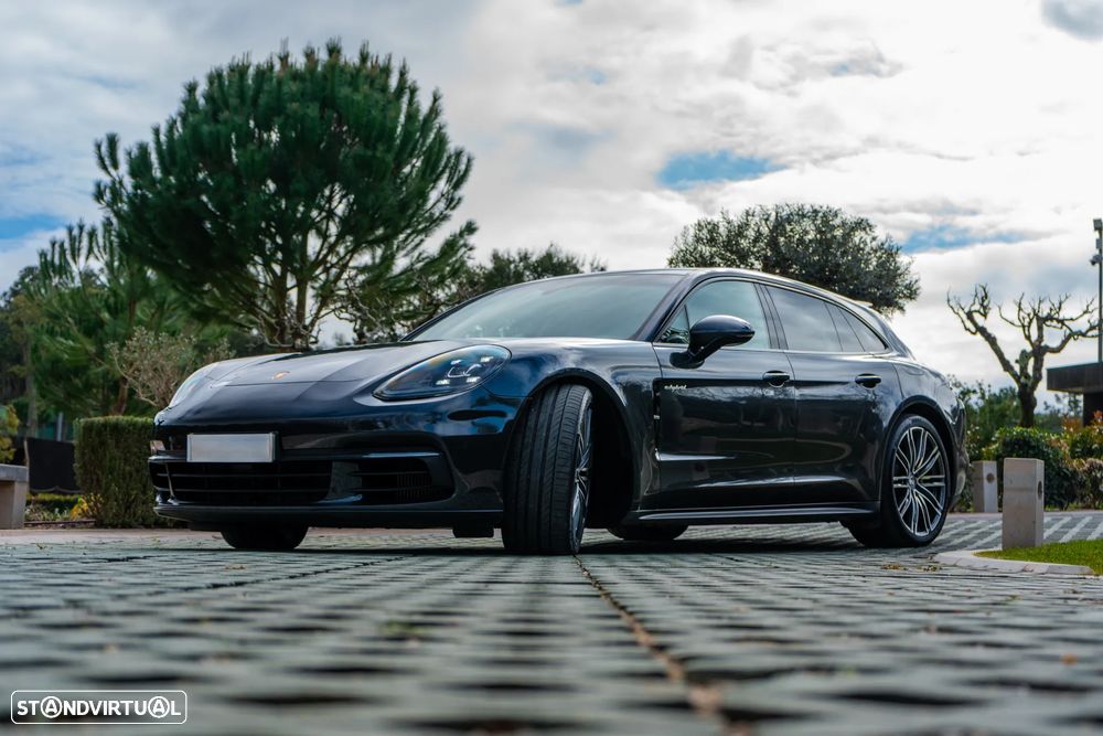 Porsche Panamera Sport Turismo 4 E-Hybrid - 4