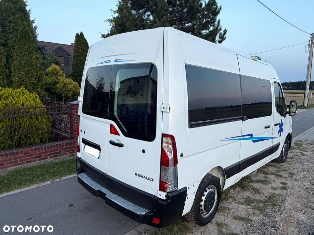 Renault MASTER _ 2024r _ KARETKA, AMBULANS _ 2.3 DCI 165KM _ 5 Osobowy - 36