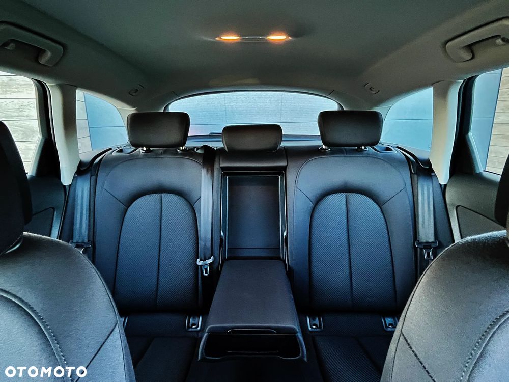 Audi A6 Avant 2.0 TDI ultra S tronic - 10