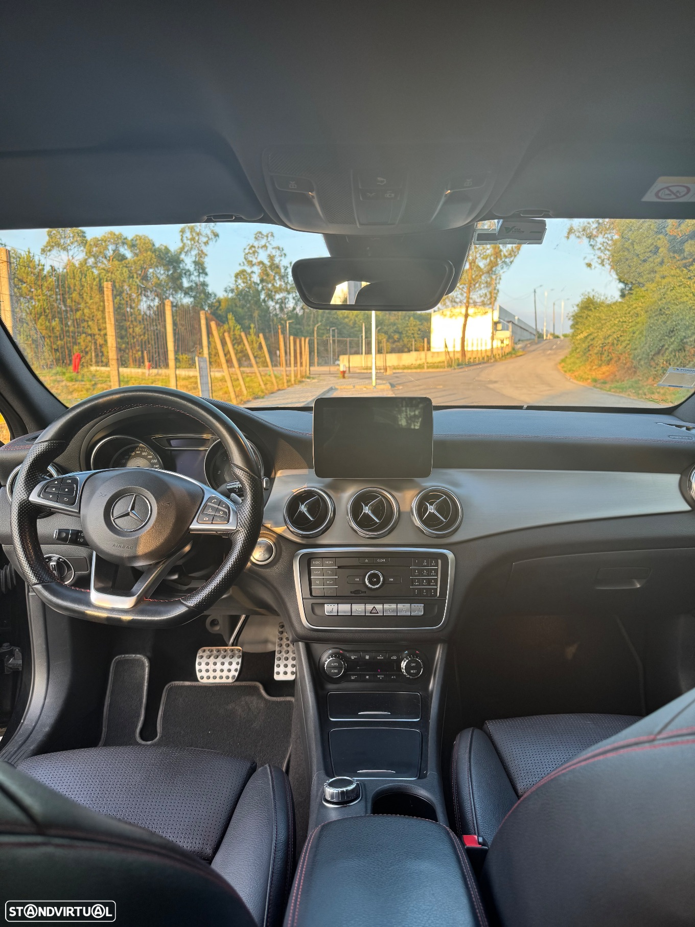 Mercedes-Benz GLA 220 d AMG Line 4-Matic - 12