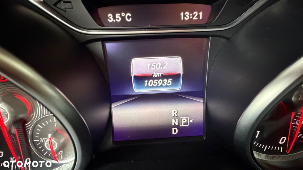 Mercedes-Benz GLA - 24