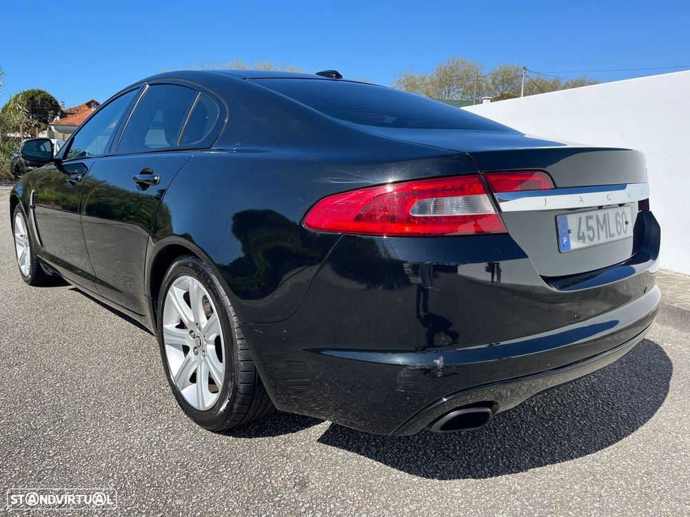 Jaguar XF 3.0 D V6 Premium Luxury - 6