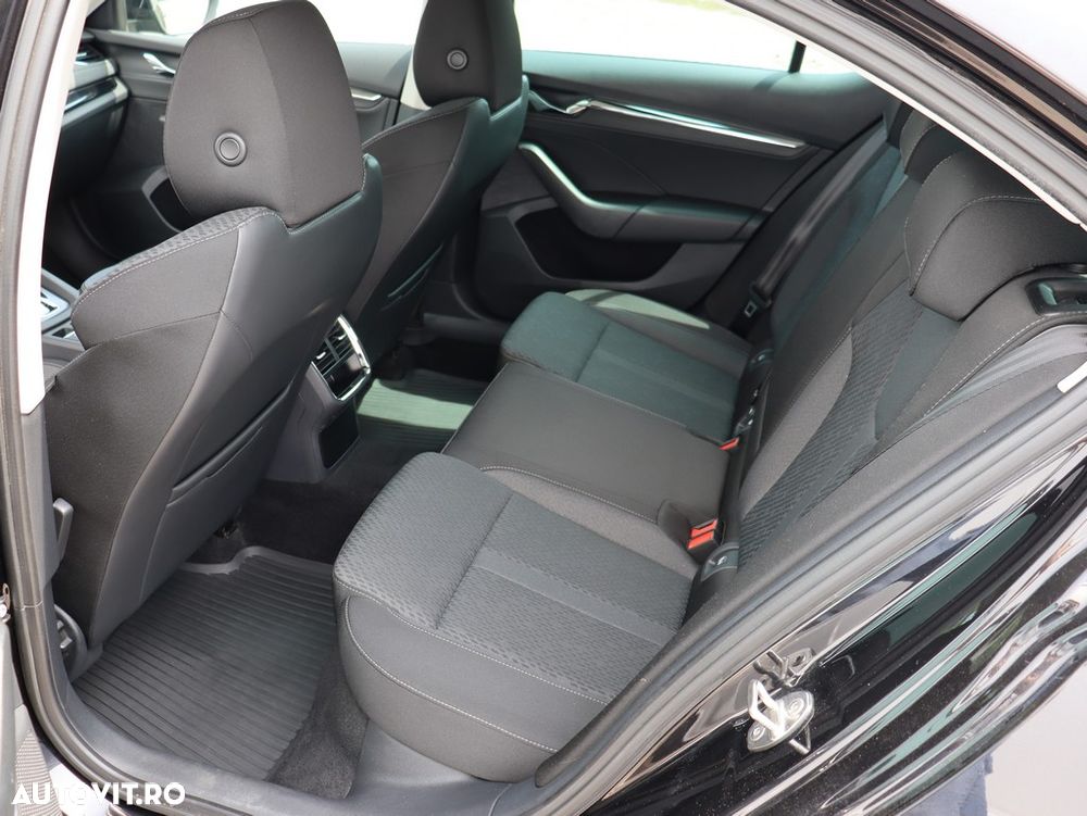 Skoda Octavia 2.0 TDI DSG Style - 14