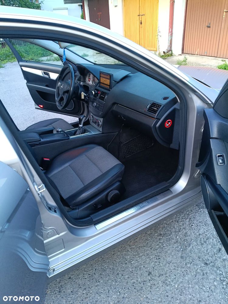 Mercedes-Benz Klasa C 200 Kompressor Avantgarde - 19