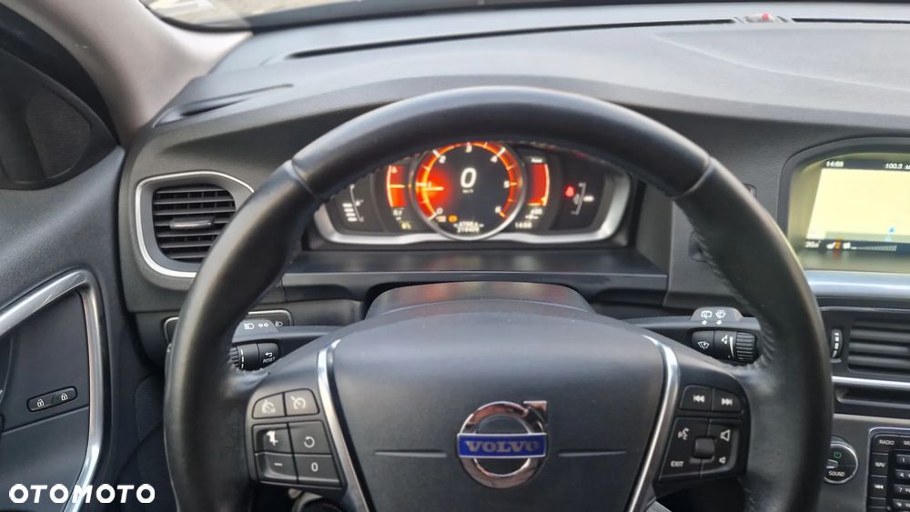 Volvo V60 D2 Kinetic - 13