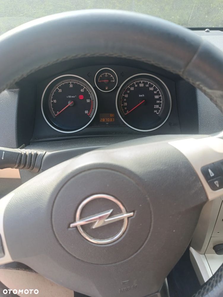 Opel Astra 1.7 CDTI - 8