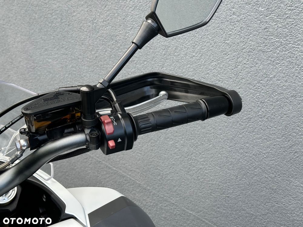 CFMoto 650 MT - 23