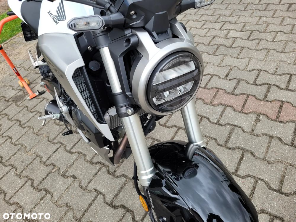 Honda CB - 24